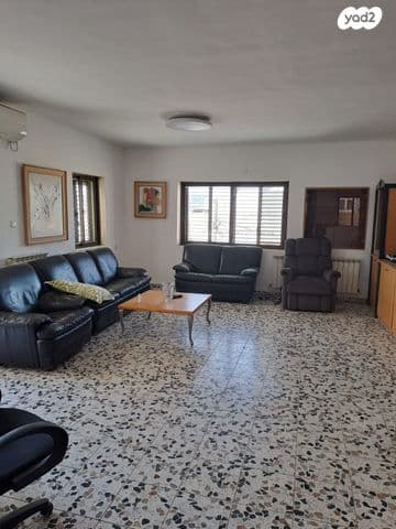סלון יהודה הנשיא 23, שכונת קטמונים, ירושלים