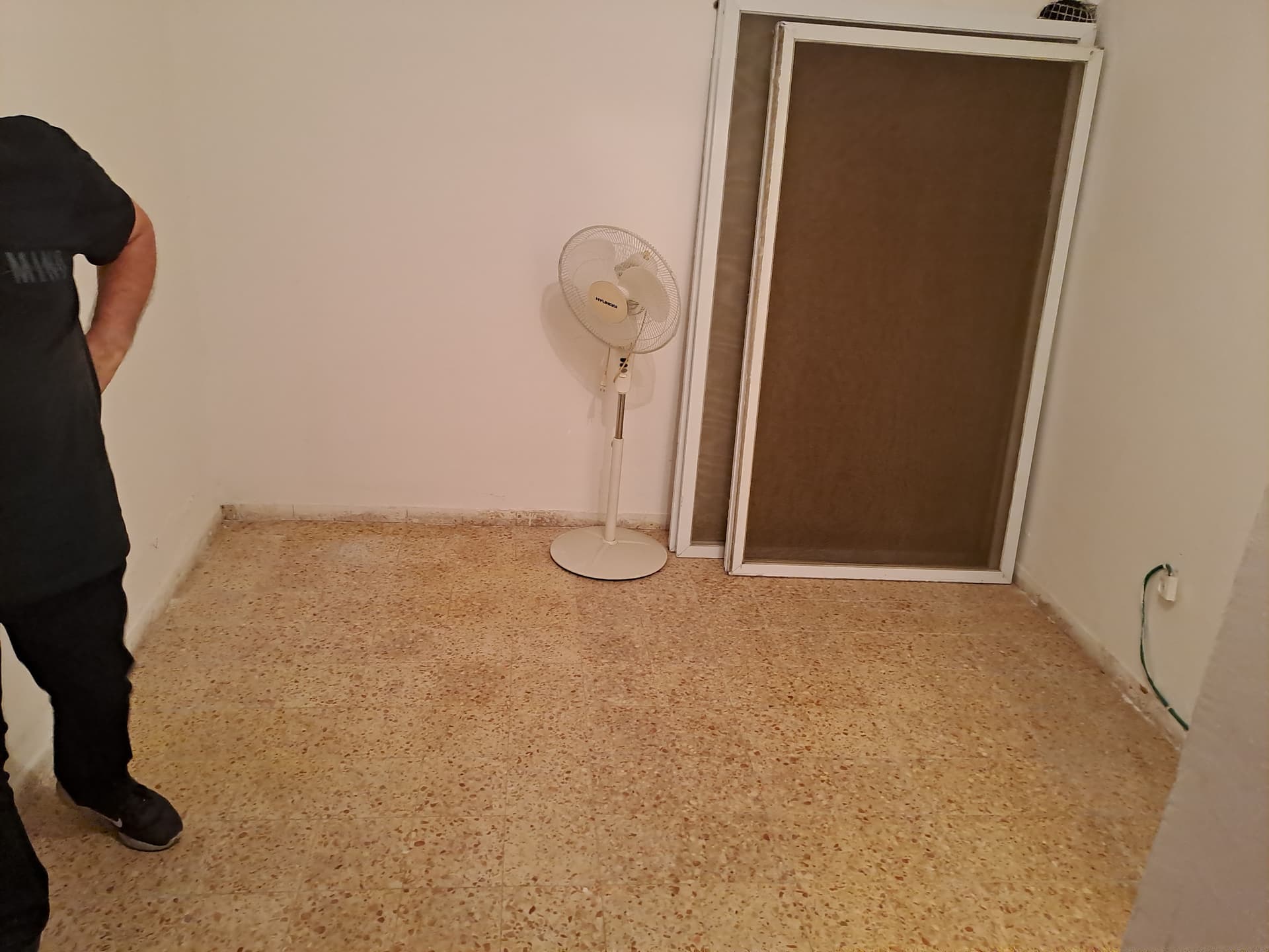 מחסן-קליניקה ירושלים