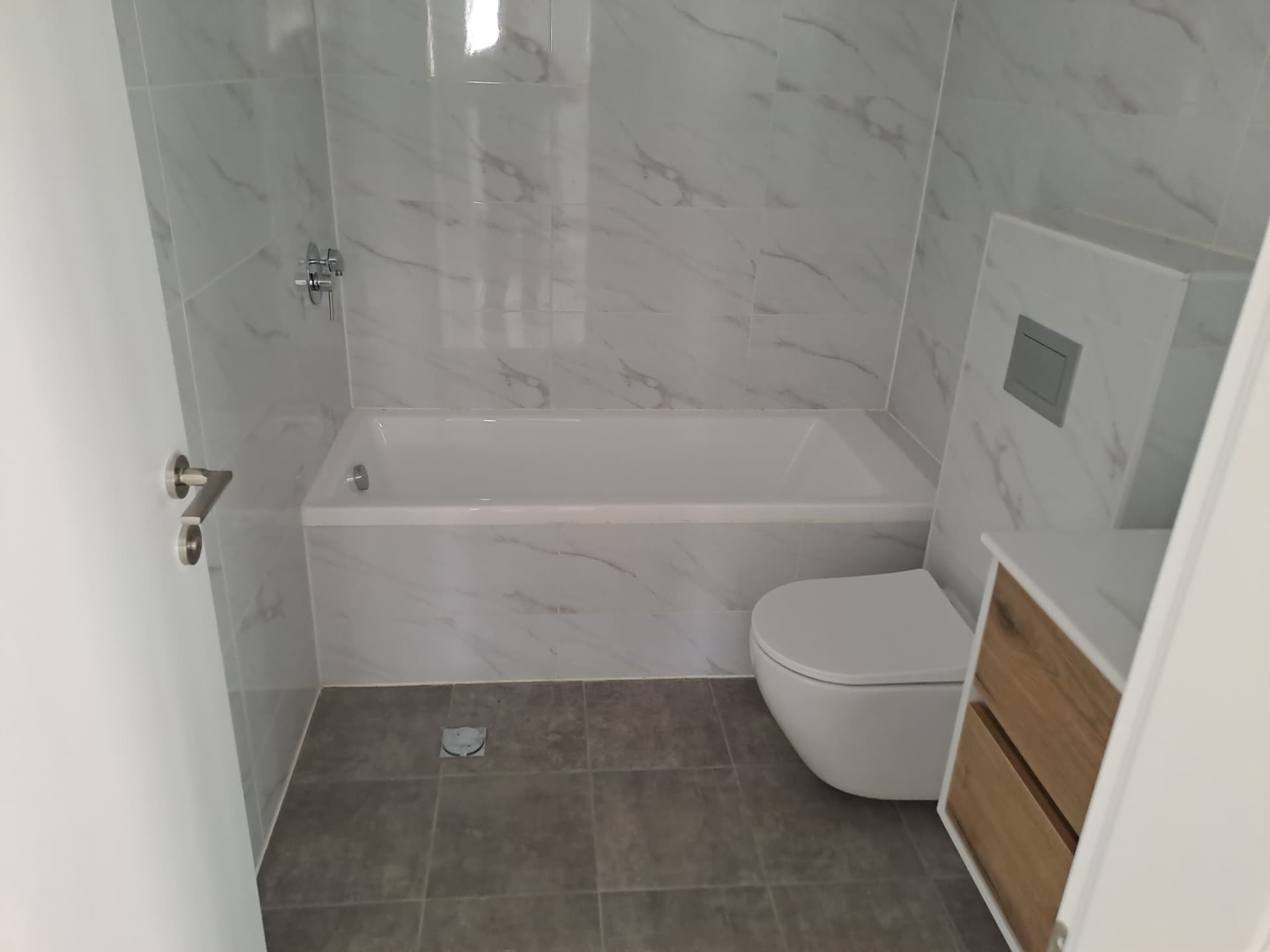 מומחה להשכרה משכנות האומה