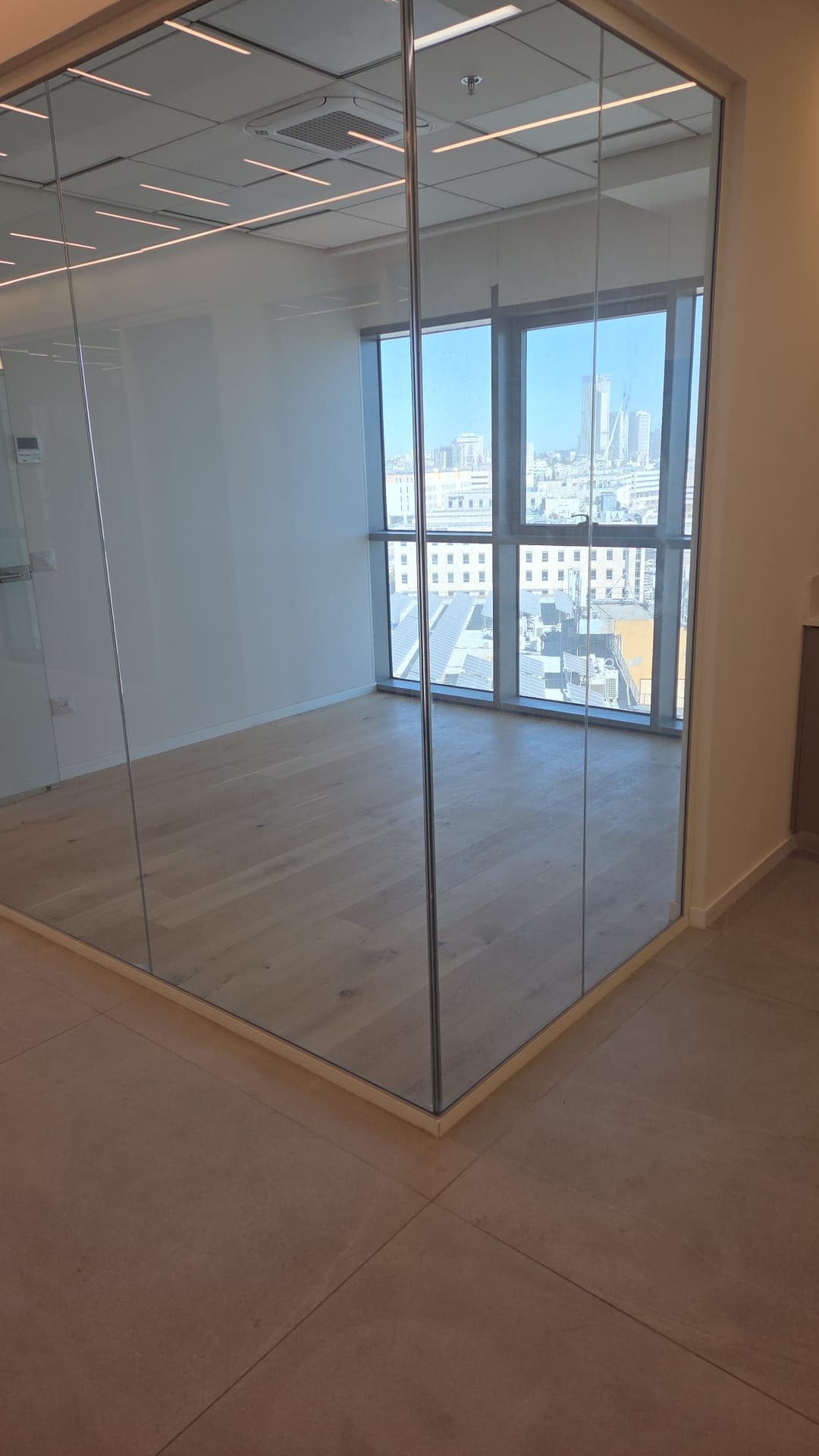 משרדים להשכרה ברחוב כנפי נשרים 35 ירושלים